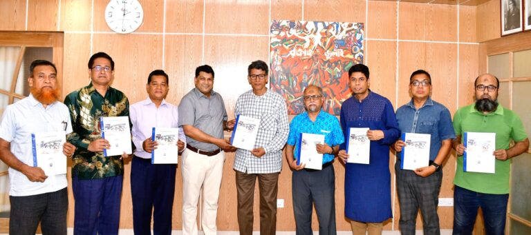 ‘চট্টগ্রাম শহরের জলাবদ্ধতা নিরসনে করণীয়’ বিষয়ে চবি’র গবেষণা টিমের প্রস্তাবনা ও সুপারিশমালা পেশ